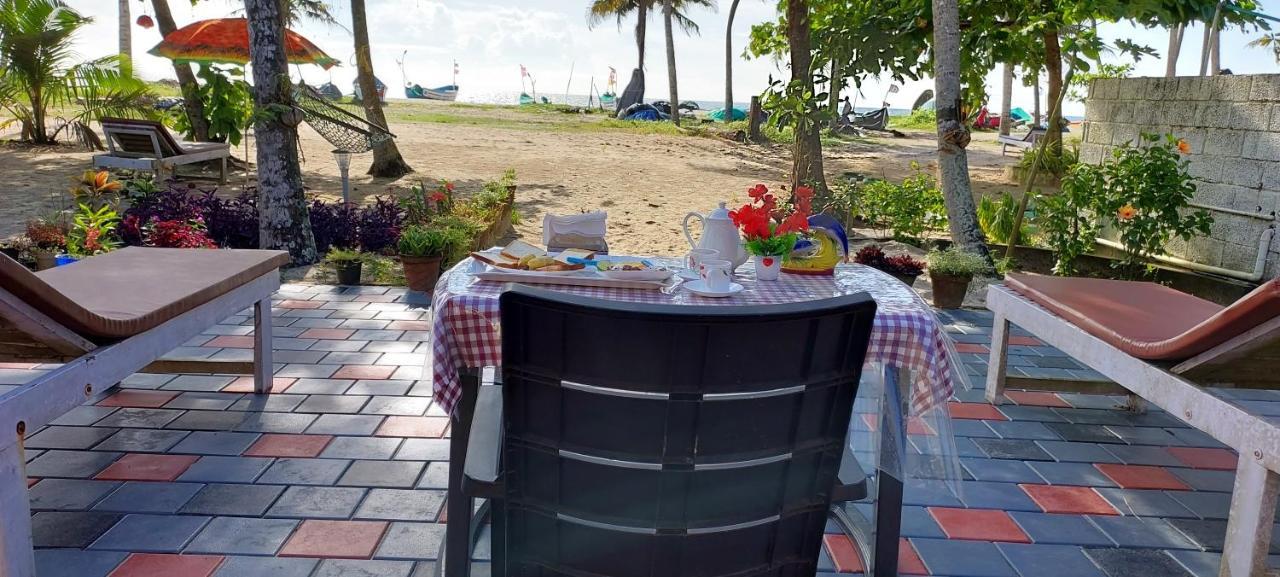 Marari Anna Beach Villa Mararikulam Exteriér fotografie